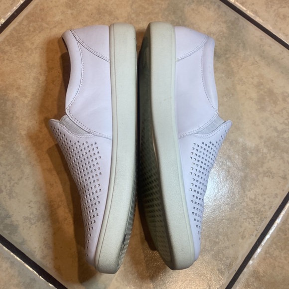 Hotter Daisy slip on sneaker shoes size 8.5 - Picture 2 of 5